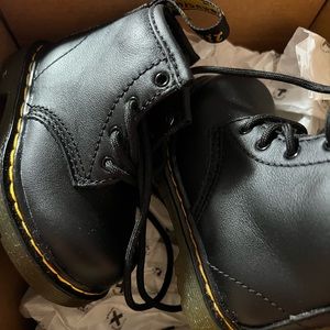 Brand new dr marten kids size 4